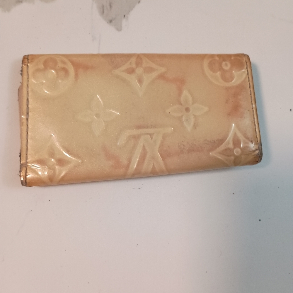 Authentic Louis Vuitton Monogram Vernis Multicles 4 Key Case - Picture 2 of 10